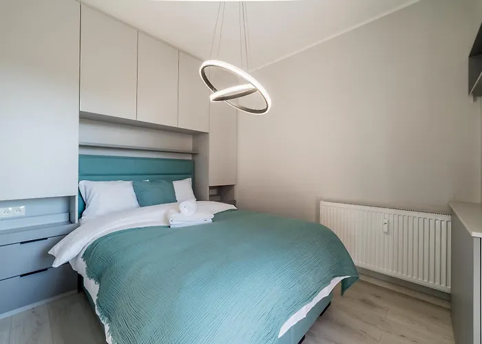 Wilczak 20b Stylish By Bookinghost *