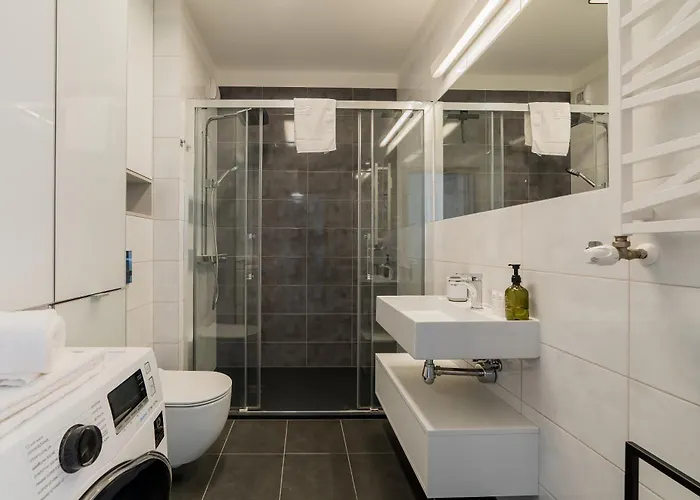 Wilczak 20b Stylish By Bookinghost 포즈난